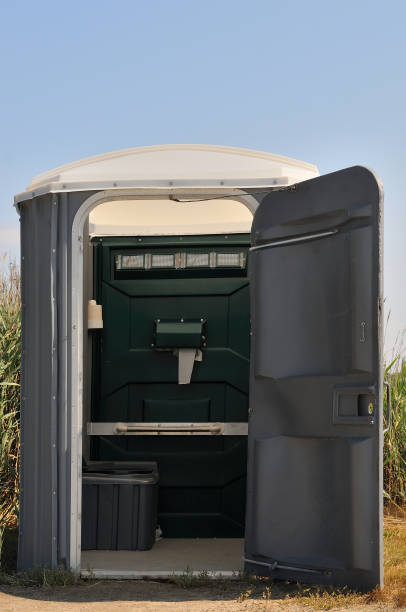 Best Portable toilet rental cost  in Clute, TX